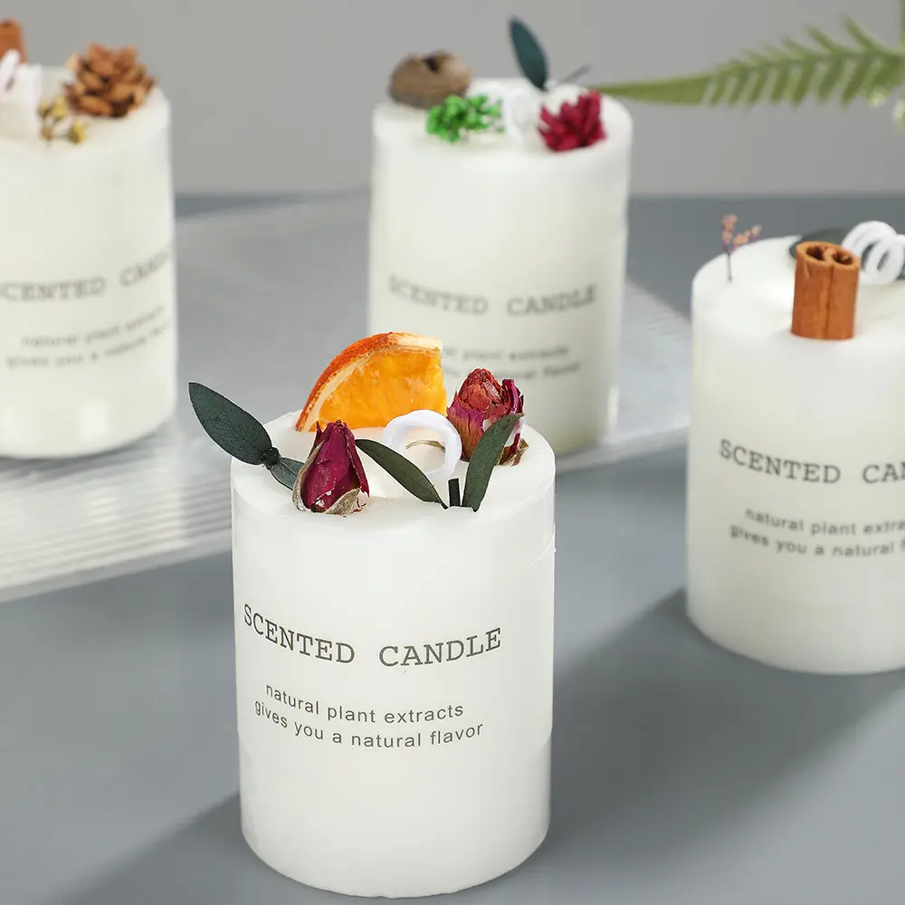 candles-with-dried-flower.webp